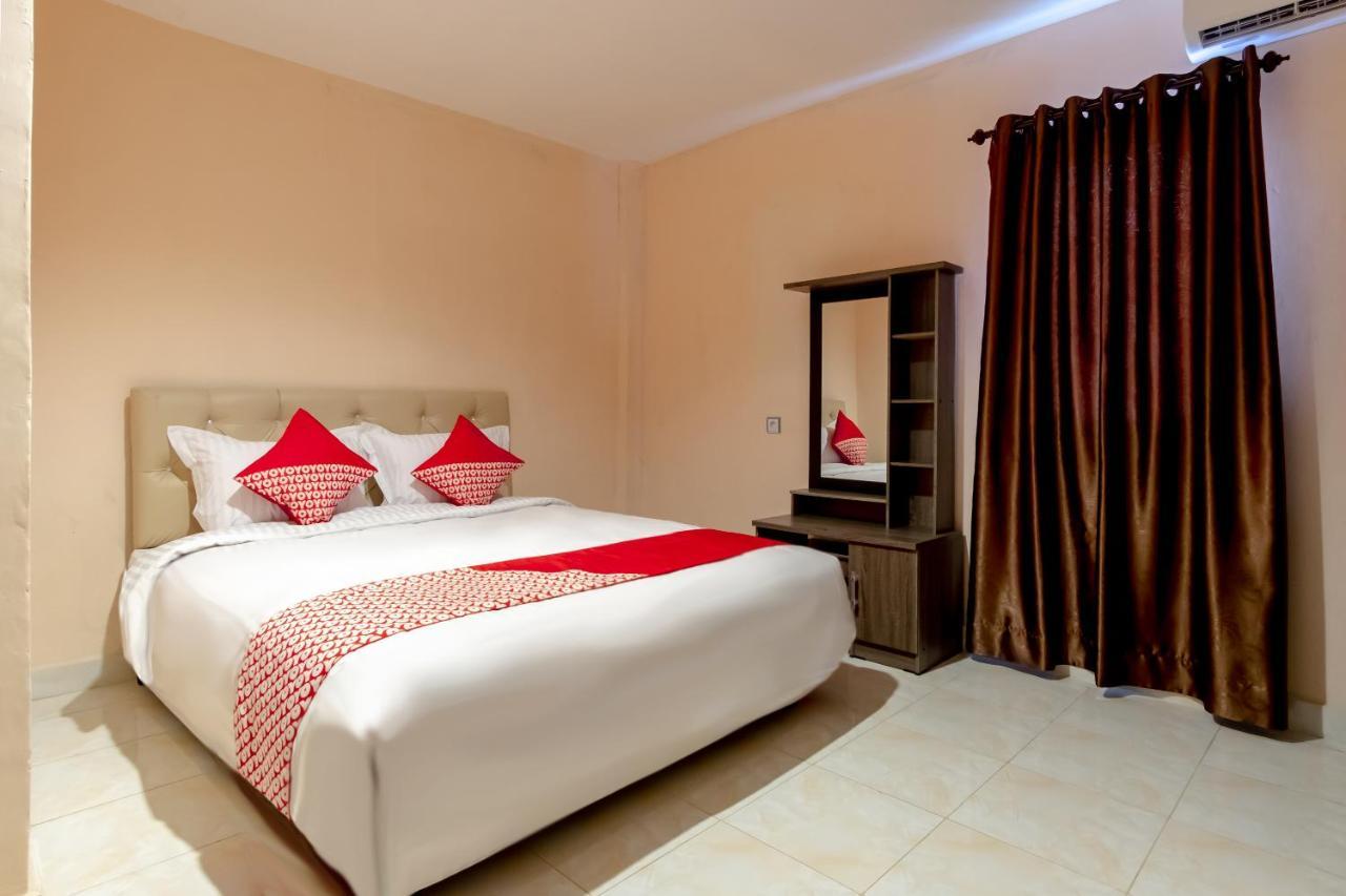 OYO 2895 Paranginan Residence Medan Bagian luar foto