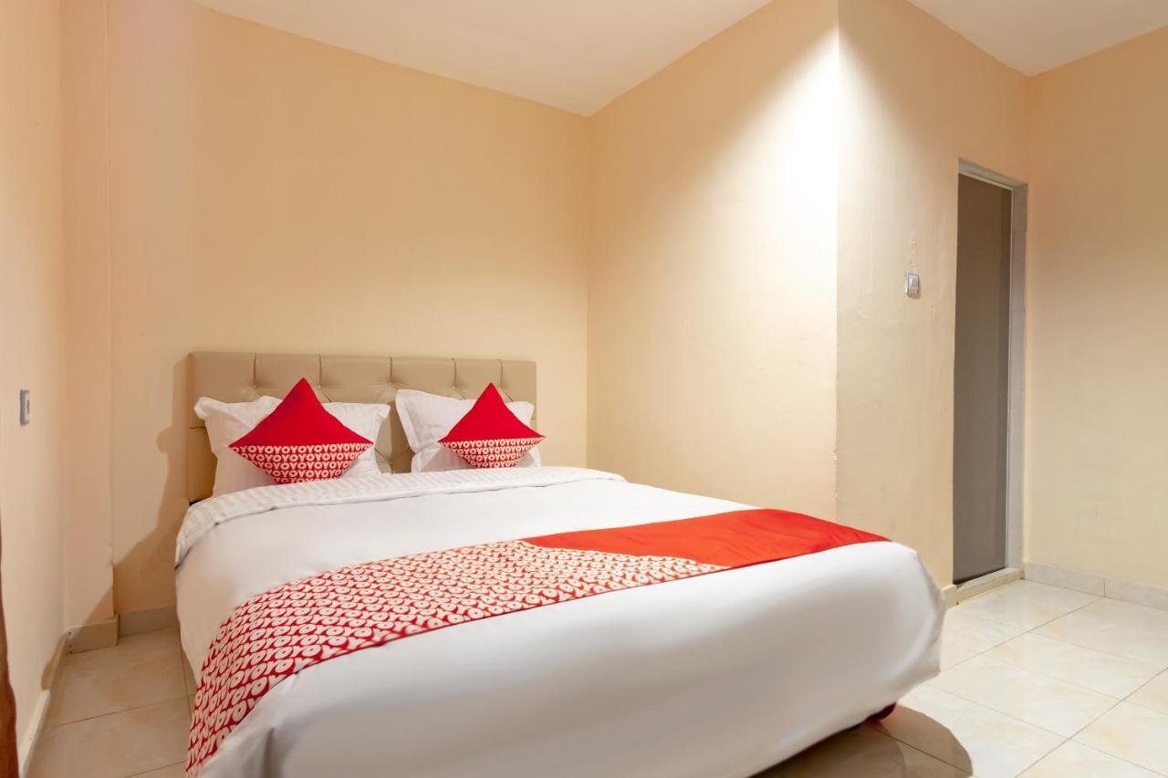 OYO 2895 Paranginan Residence Medan Bagian luar foto